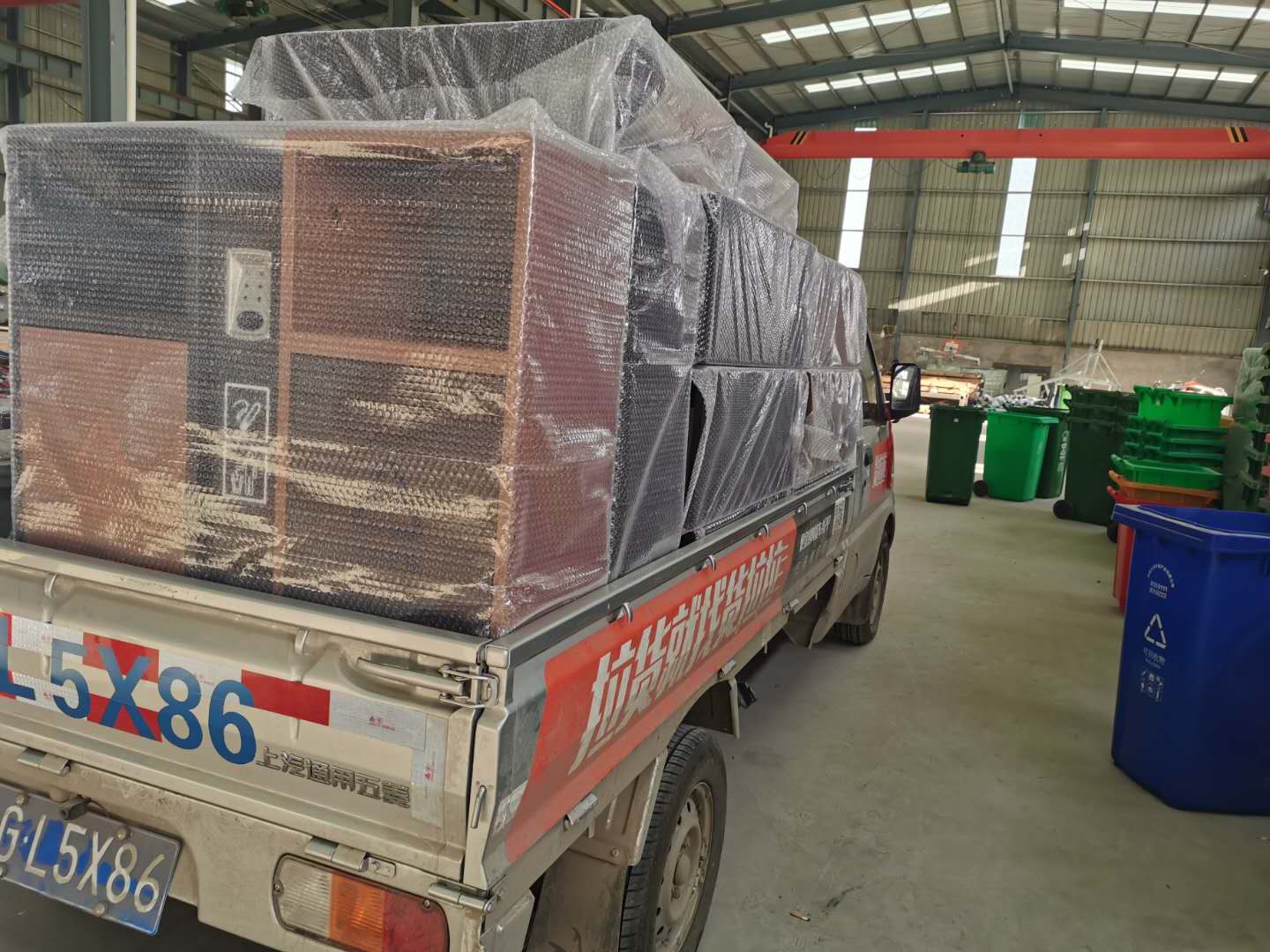 又一批鍍鋅兩分類(lèi)垃圾桶走單發(fā)貨啦！